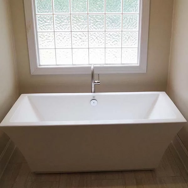 stand alone bathtub