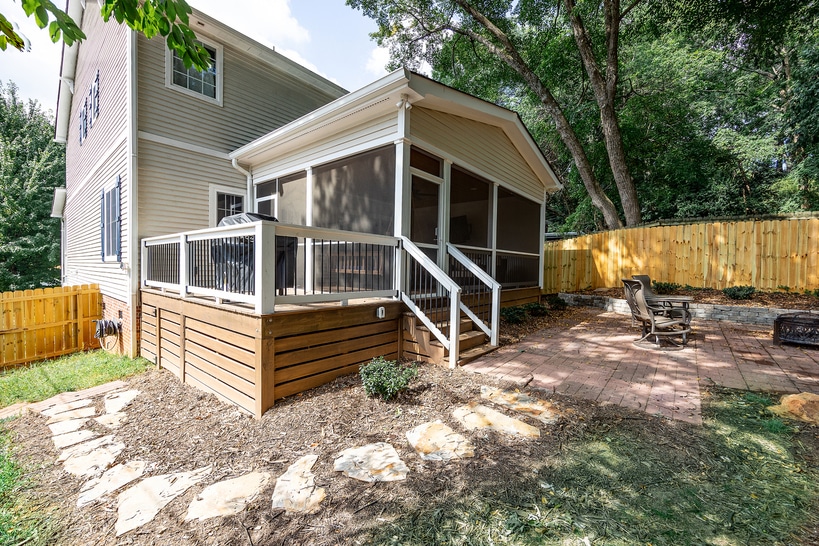 sideview of screened porch